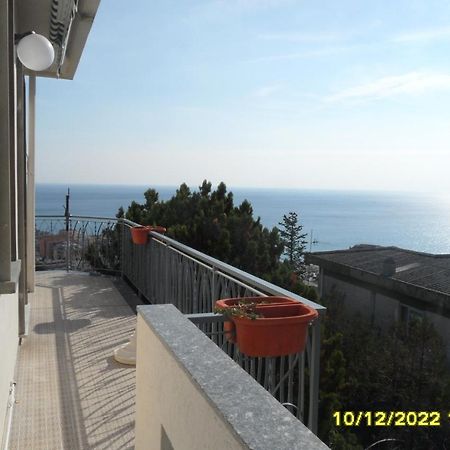 Bressa De Ma Affittacamere, Room & Breakfast Pietra Ligure Eksteriør billede