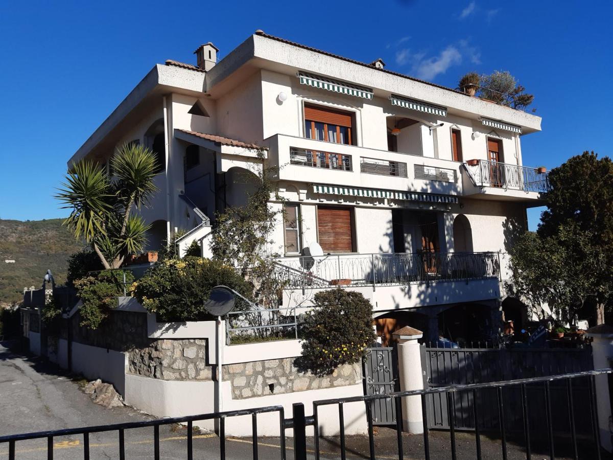 Bressa De Ma Affittacamere, Room & Breakfast Pietra Ligure Eksteriør billede