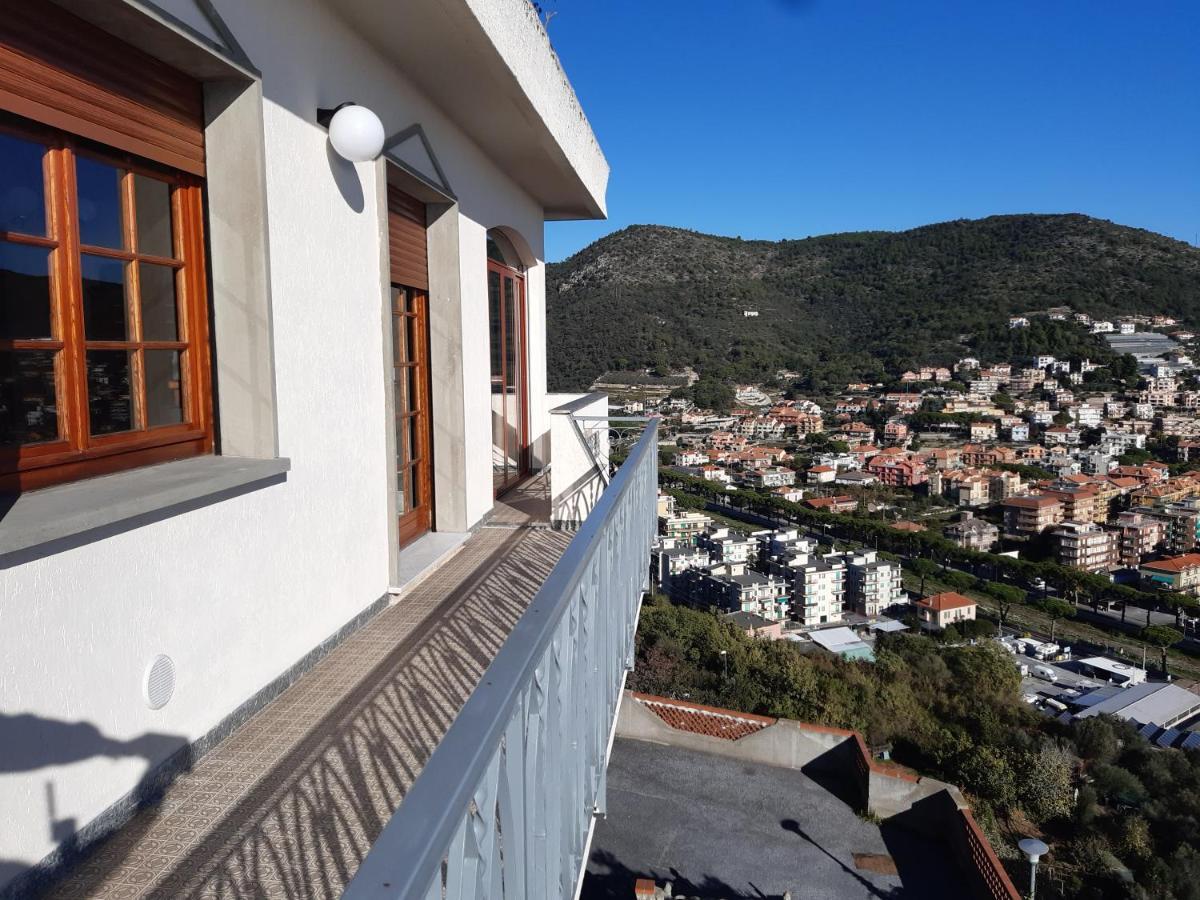 Bressa De Ma Affittacamere, Room & Breakfast Pietra Ligure Eksteriør billede