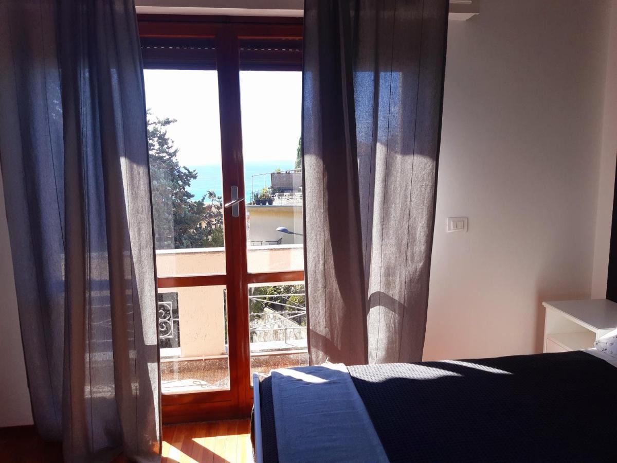 Bressa De Ma Affittacamere, Room & Breakfast Pietra Ligure Eksteriør billede