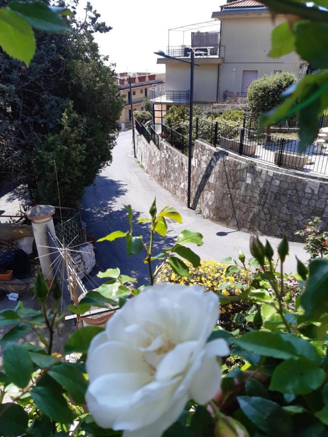 Bressa De Ma Affittacamere, Room & Breakfast Pietra Ligure Eksteriør billede