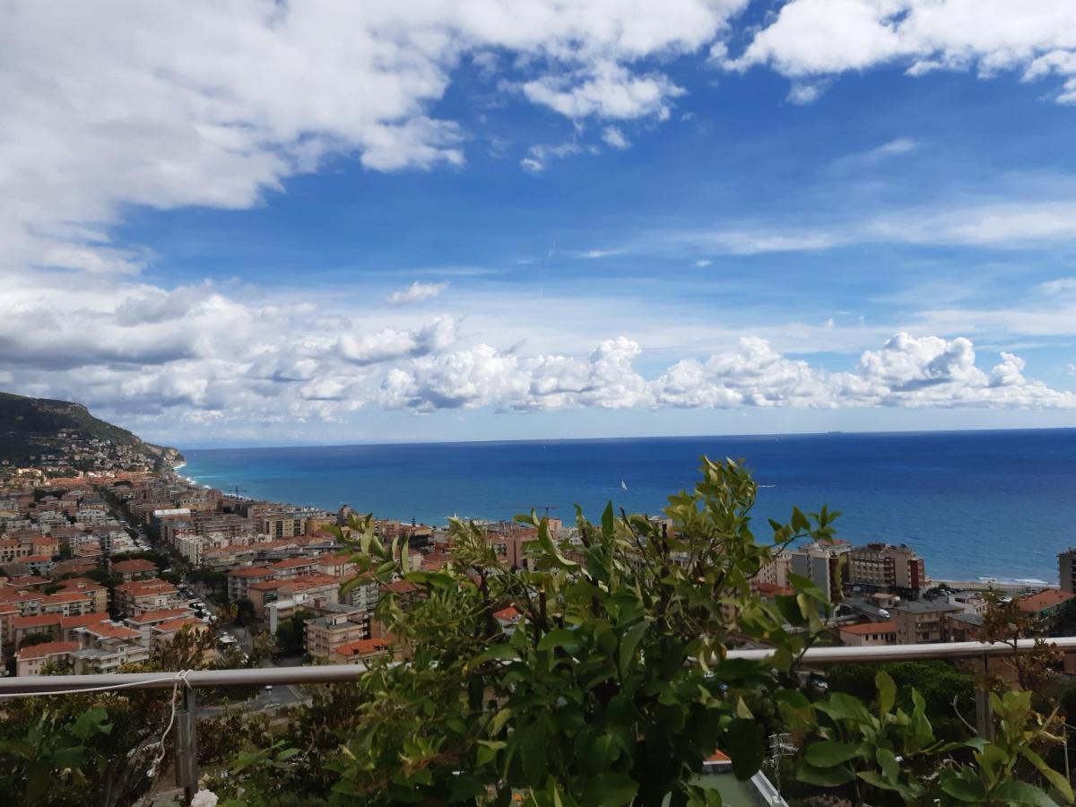 Bressa De Ma Affittacamere, Room & Breakfast Pietra Ligure Eksteriør billede